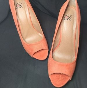 CORAL & PINK PLATFORM FAUX SUEDE SHOES (SIZE 9)